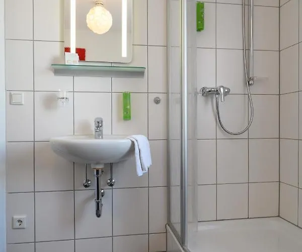 赫尔曼酒店 酒店 凯撒斯劳滕